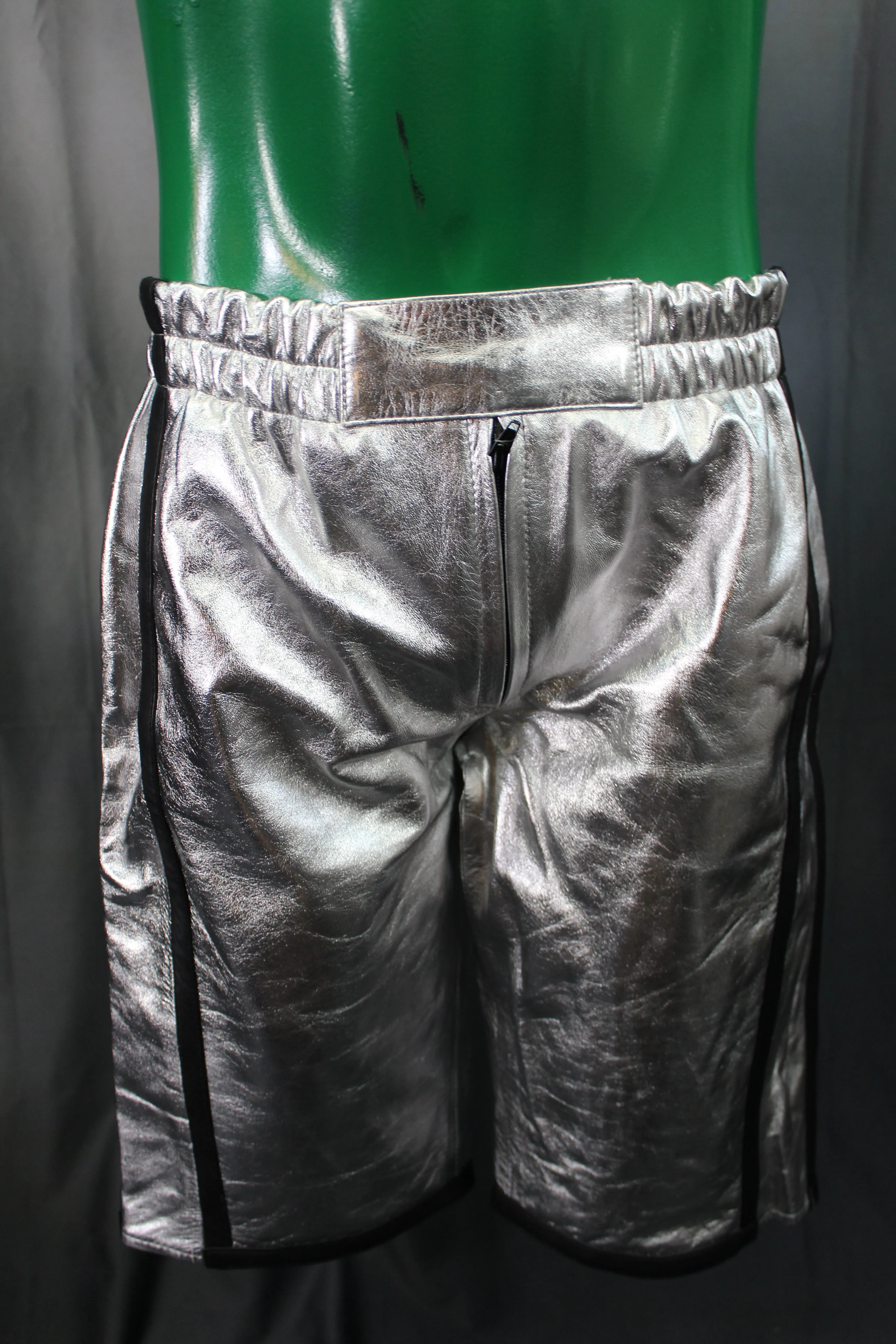 Basketball Shorts in Silver and Black