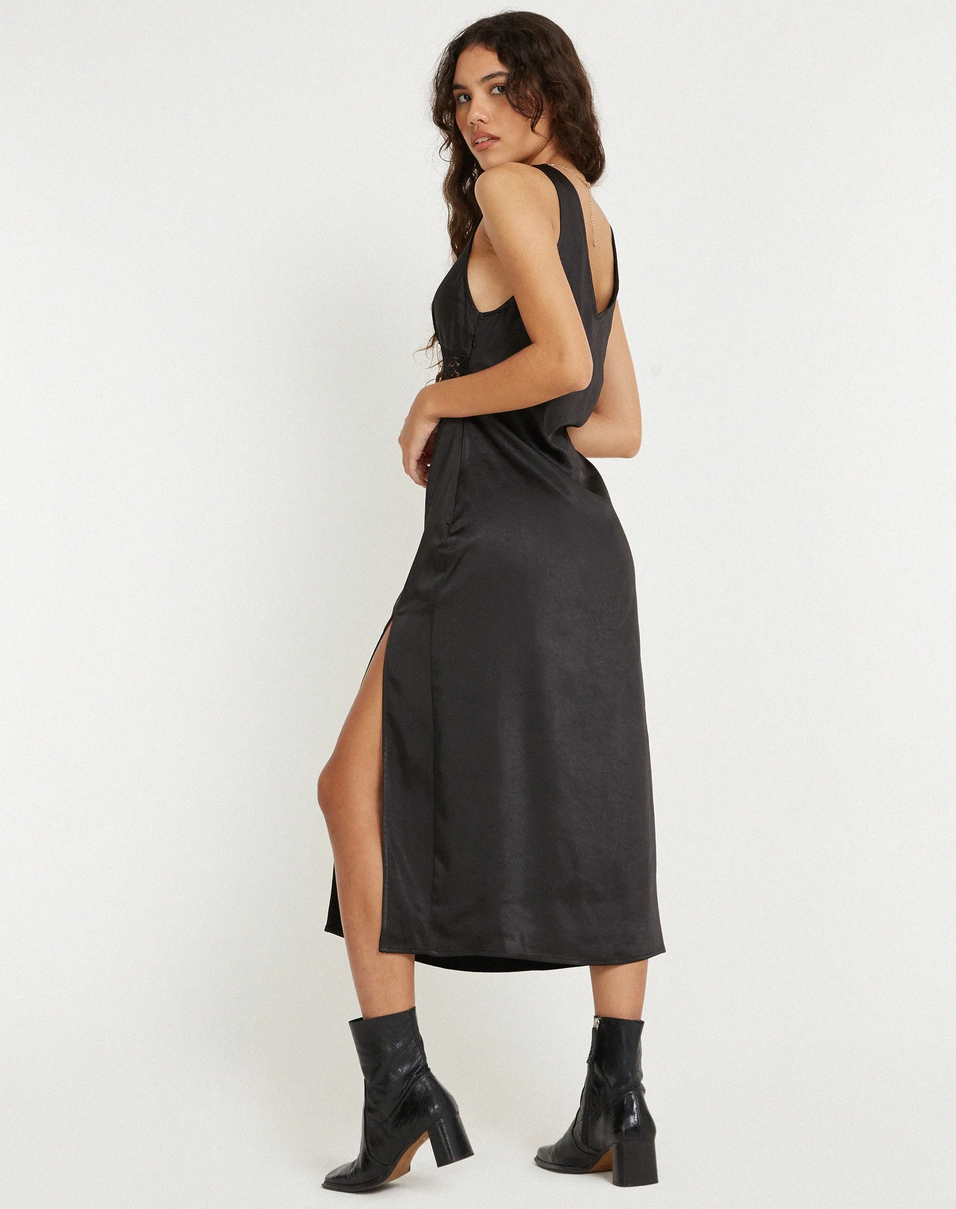 Damora Midi Dress in Satin Black