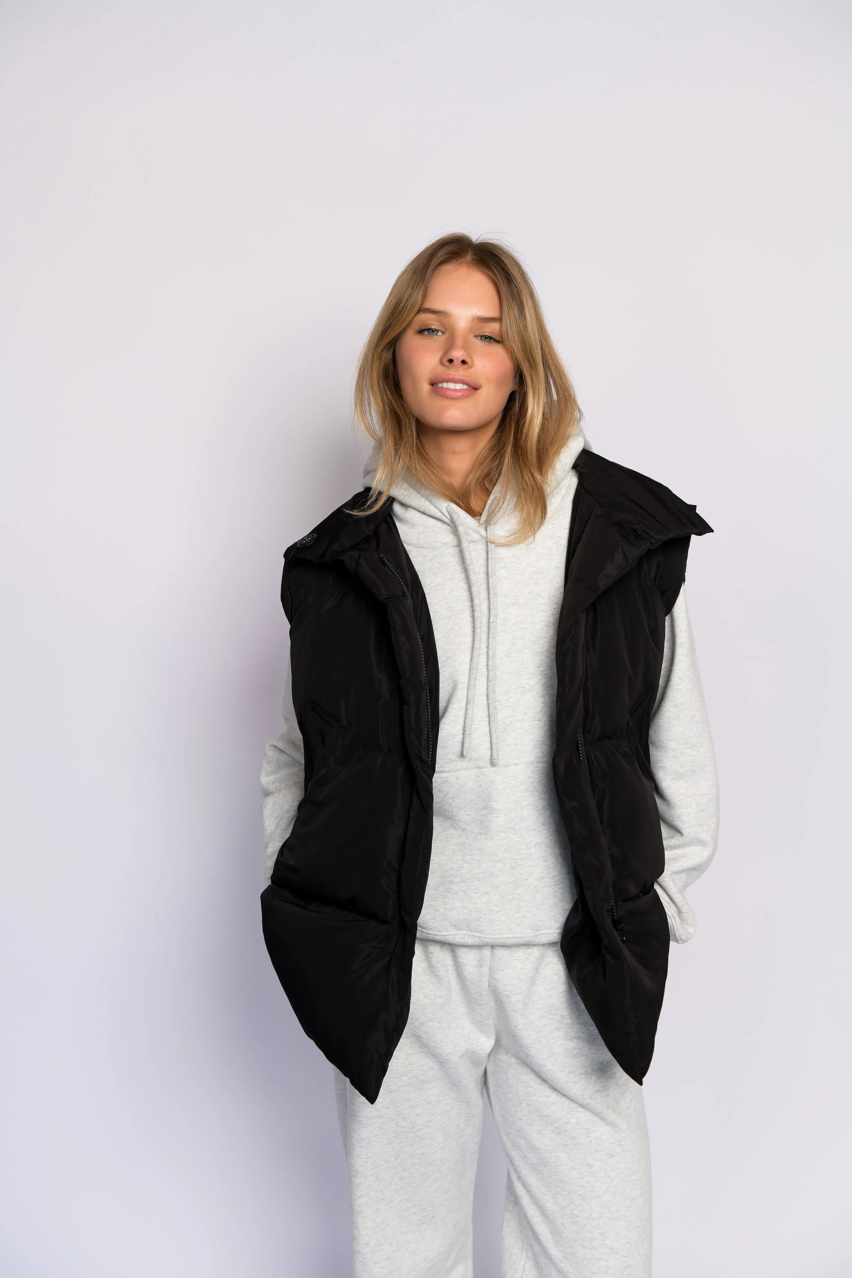 Oversized Puffer Vest - Black