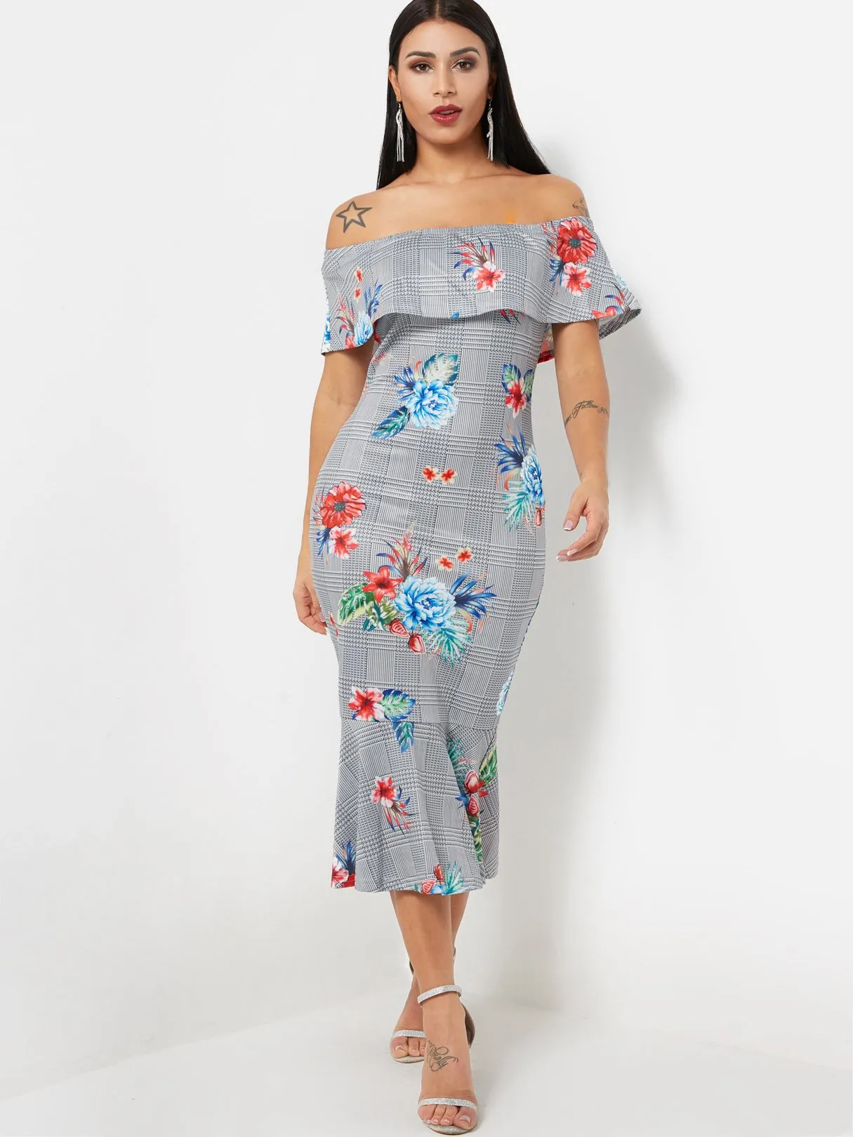 Wholesale Off The Shoulder Short Sleeve Floral Print Zip Back Flounced Hem Dresses